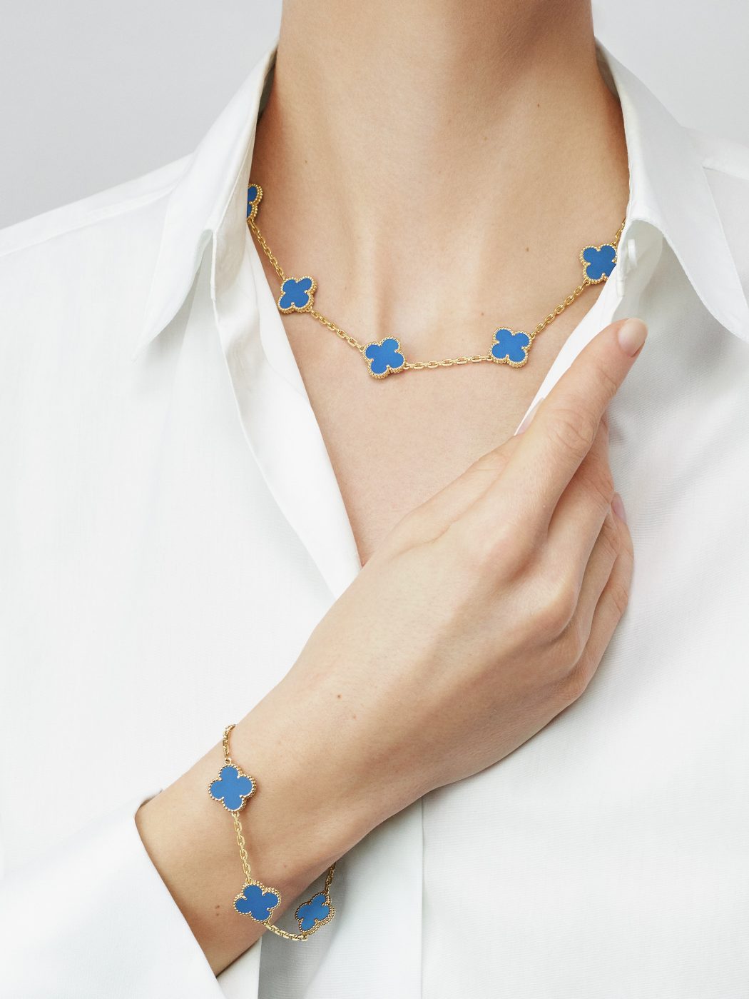 18K Yellow Gold Agate VCA Vintage Alhambra Bracelet 5 Motifs