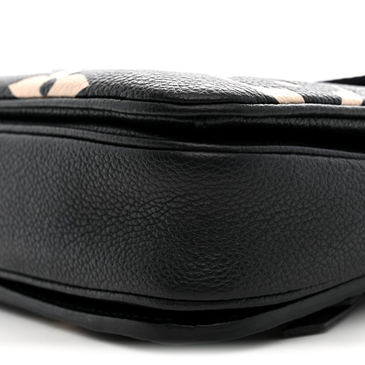 Louis Vuitton Empreinte Monogram Giant Pochette Metis Black Beige 1981581