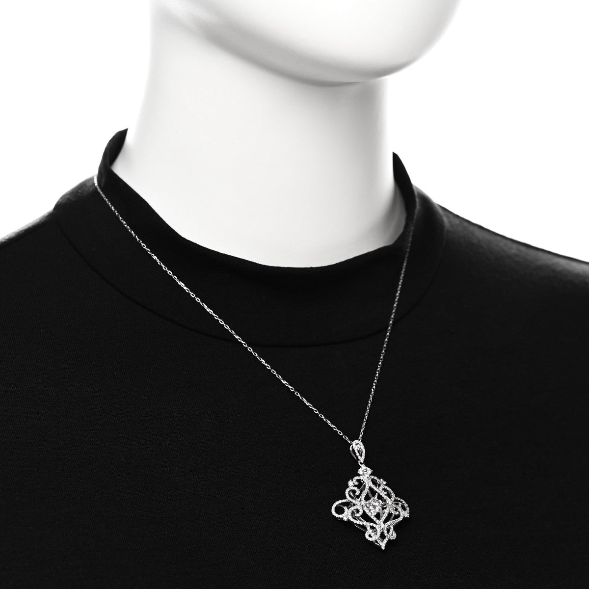 Parker & West 18K White Gold Diamond 1.48ctw Filigree Pendant Necklace