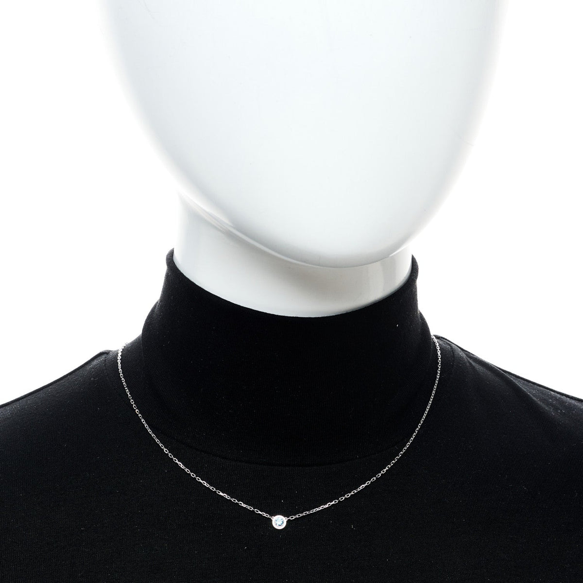 18K White Gold Blue Sapphire D'Amour Pendant Necklace