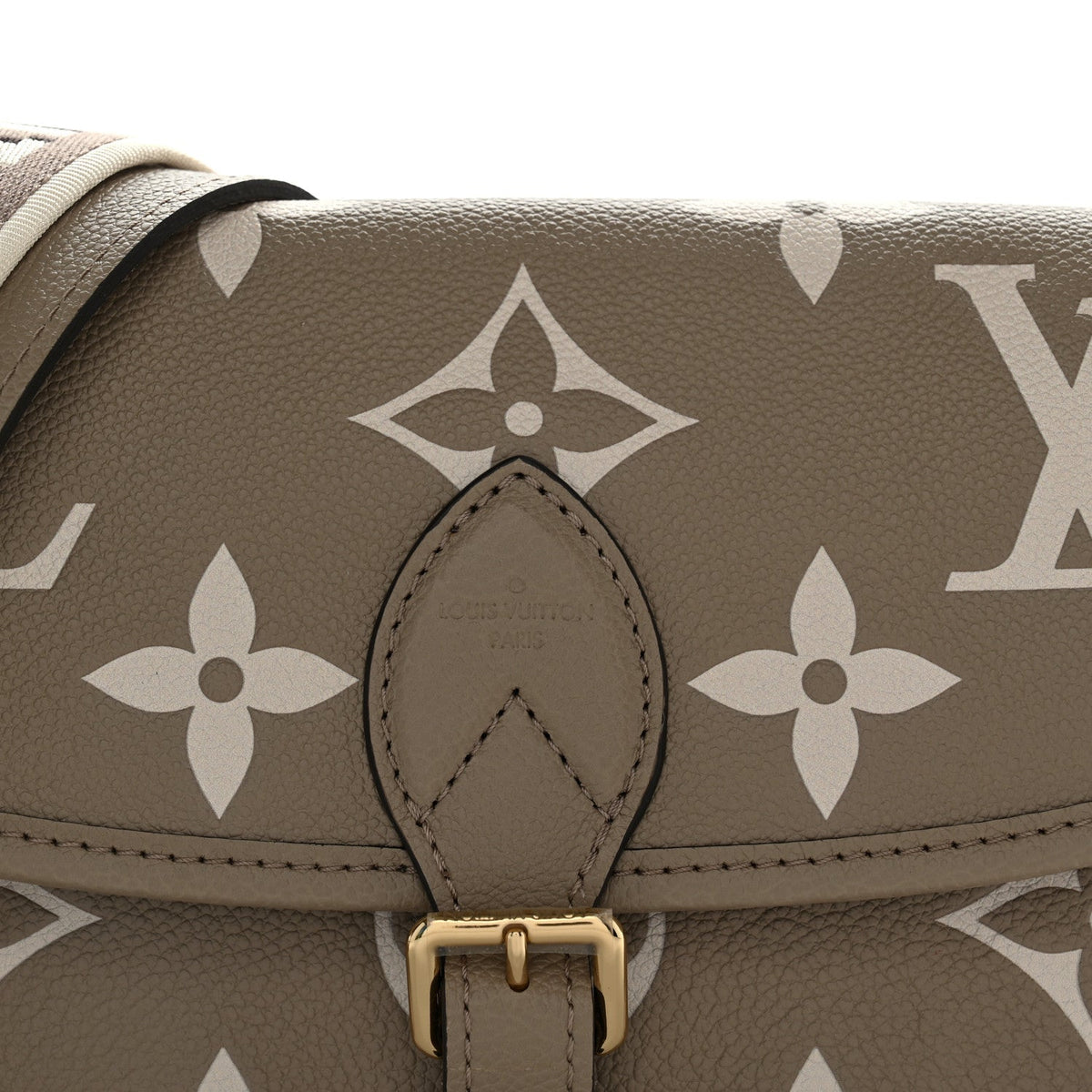 Louis Vuitton Empreinte Monogram Giant Diane Tourterelle Creme