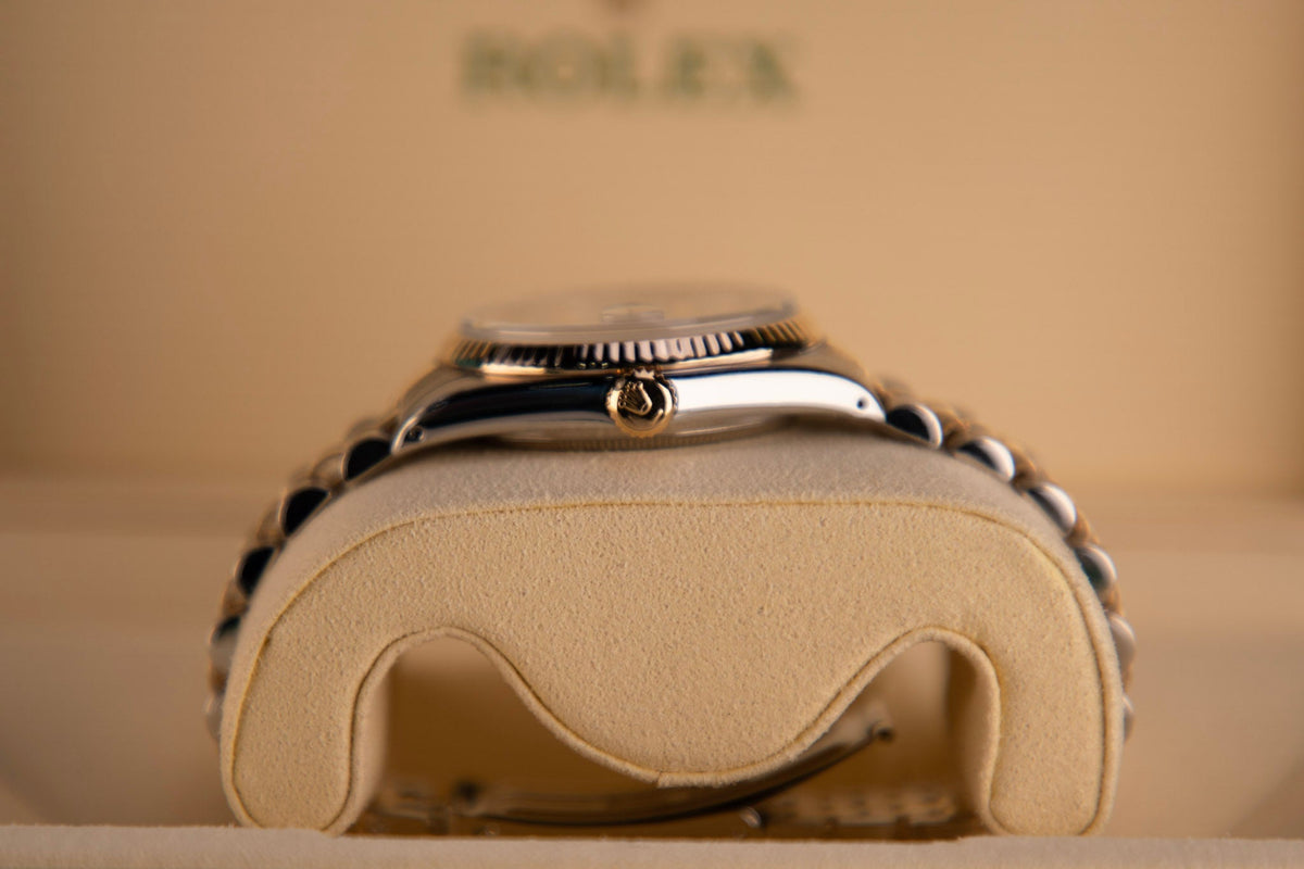 Rolex Datejust 36 mm White MOP Diamonds 18k Yellow Gold Jubilee 126233-0023