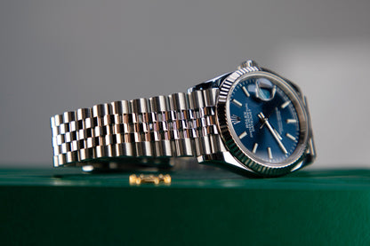 Rolex Datejust 36 mm Bright Blue Dial Oystersteel Jubilee 126200-0005
