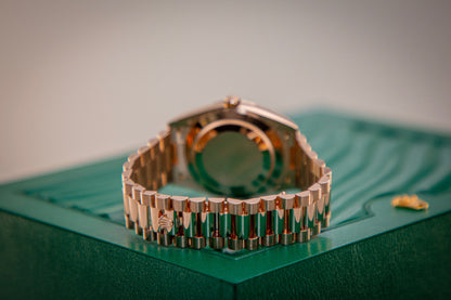 Rolex Oyster 40 mm Chocolate 18k Everose Gold 228235-0053