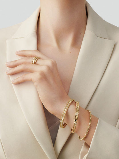 18K Gold Diamonds VCA Perlée Sweet Clovers Bracelet