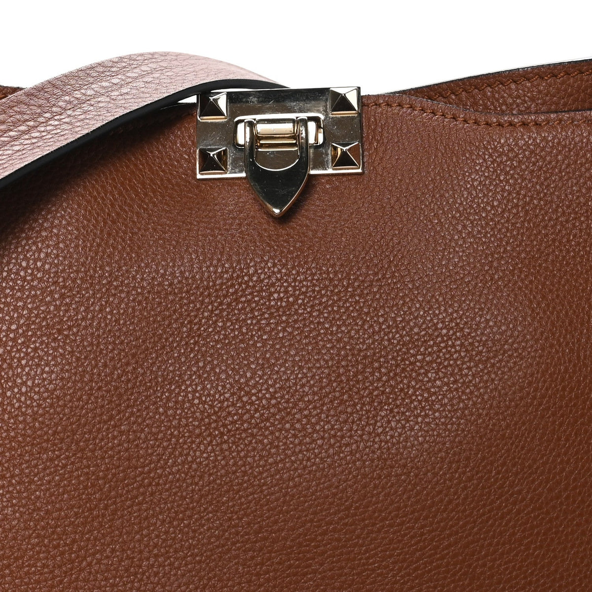 Valentino Garavani Pebbled Calfskin Small Rockstud Messenger Bag Light Cuir
