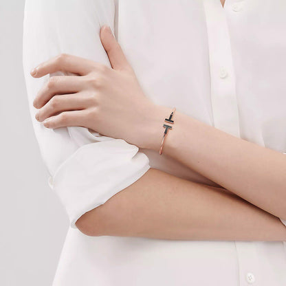 18K Rose Gold Onyx Tiffany T Bracelet
