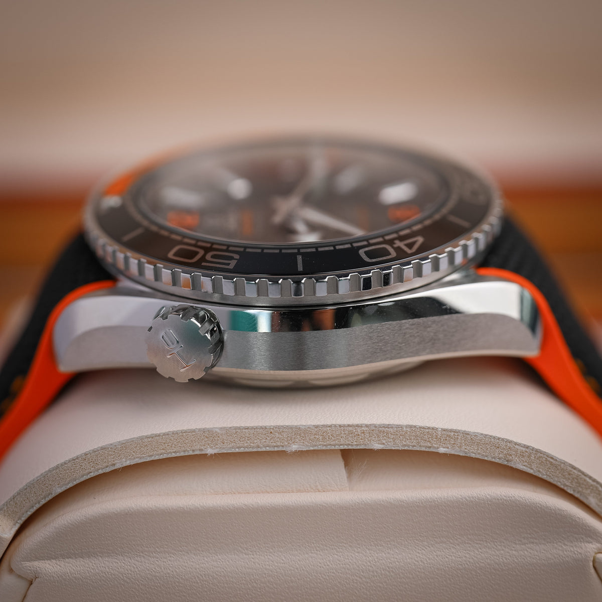Omega Seamaster Planet Ocean 600M 43.5 mm Stainless Steel Black Dial Strap 215.32.44.21.01.001