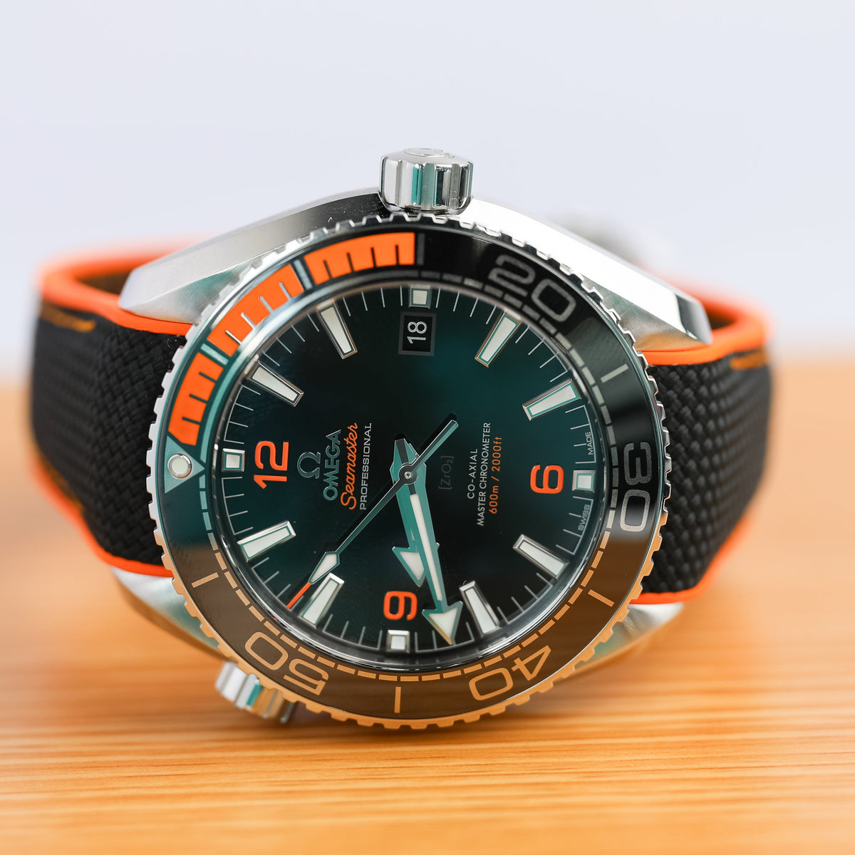 Omega Seamaster Planet Ocean 600M 43.5 mm Stainless Steel Black Dial Strap 215.32.44.21.01.001