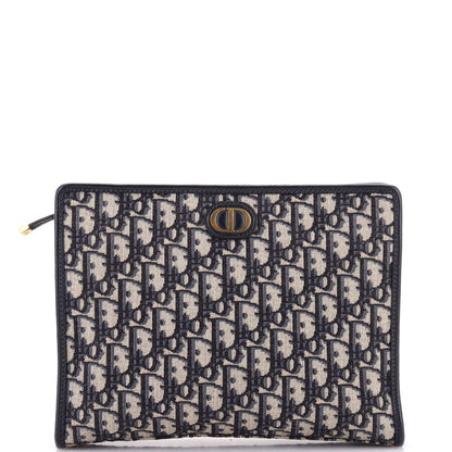 30 Montaigne Zip Pouch Oblique Canvas Medium