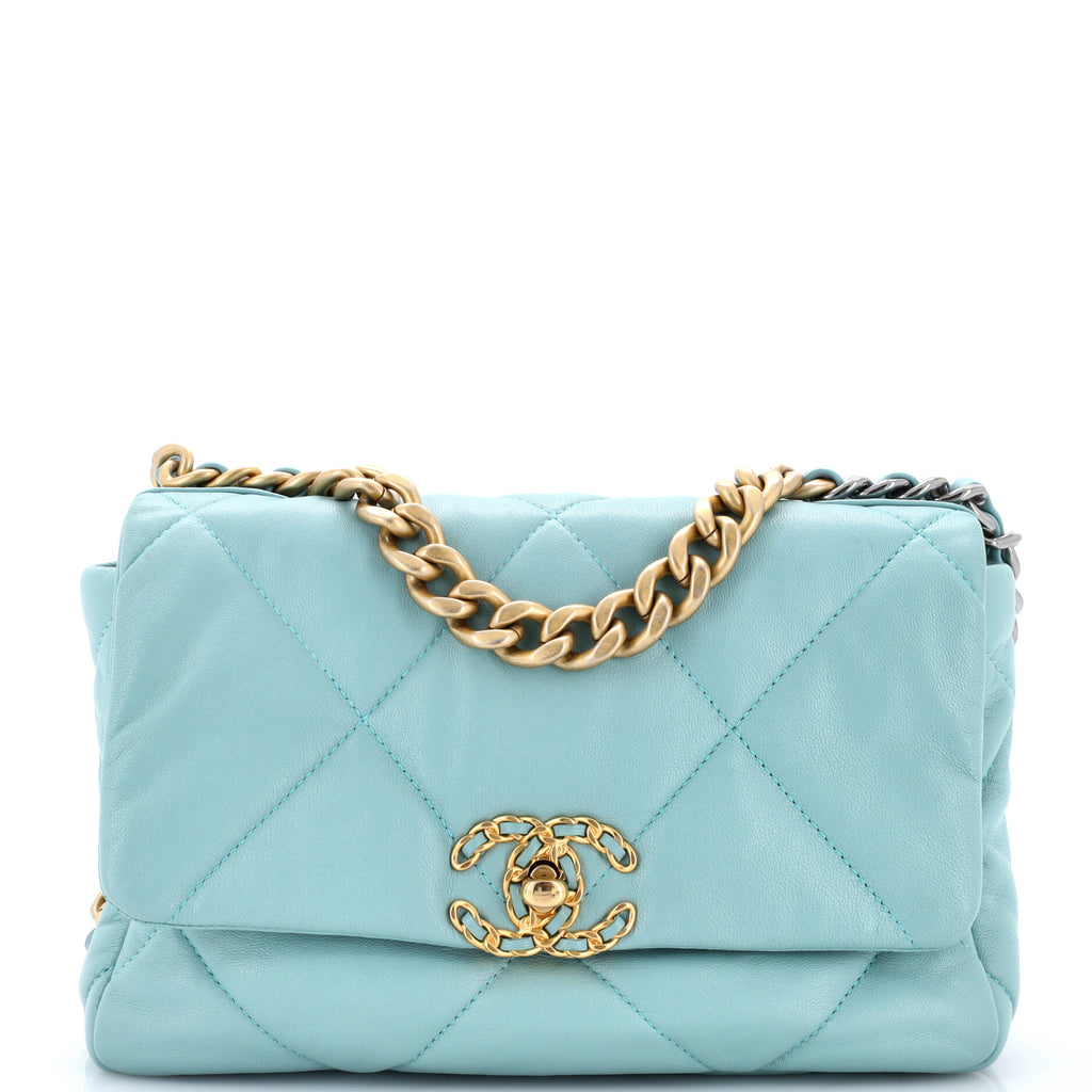 19 Flap Bag Quilted Leather Medium