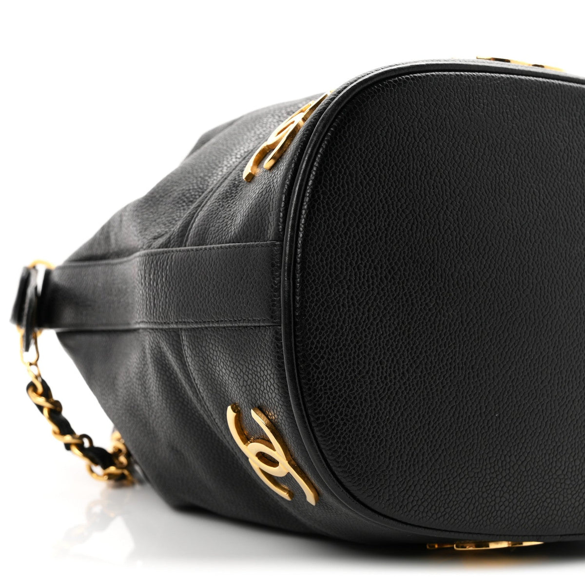 Chanel Caviar CC Drawstring Shoulder Bag Black 1951318