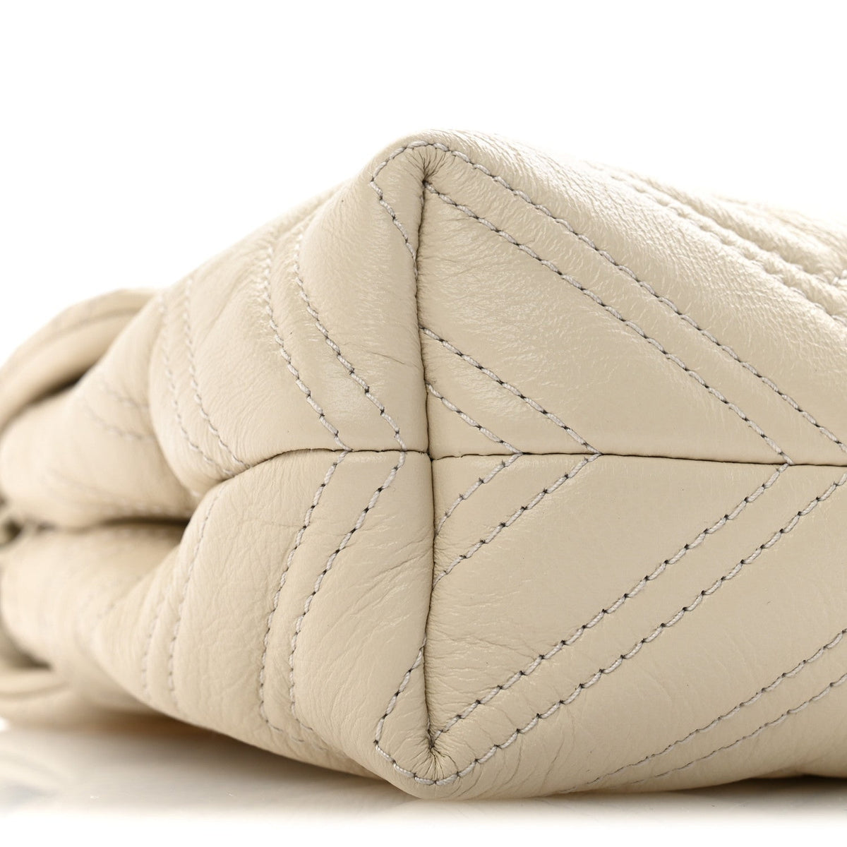 Gucci Calfskin Monochrome Small GG Marmont Shoulder Bag Ivory