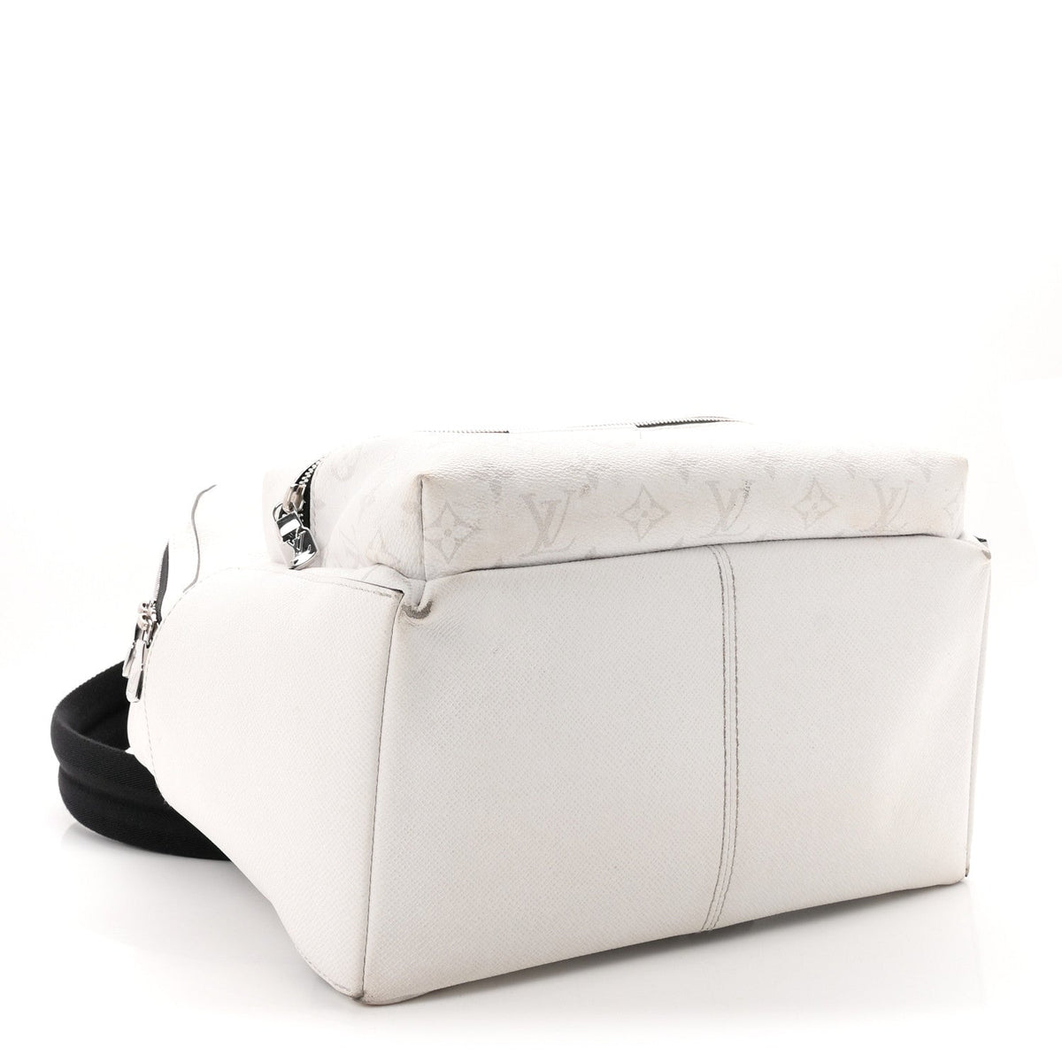 Louis Vuitton Taiga Monogram Discovery Backpack PM White