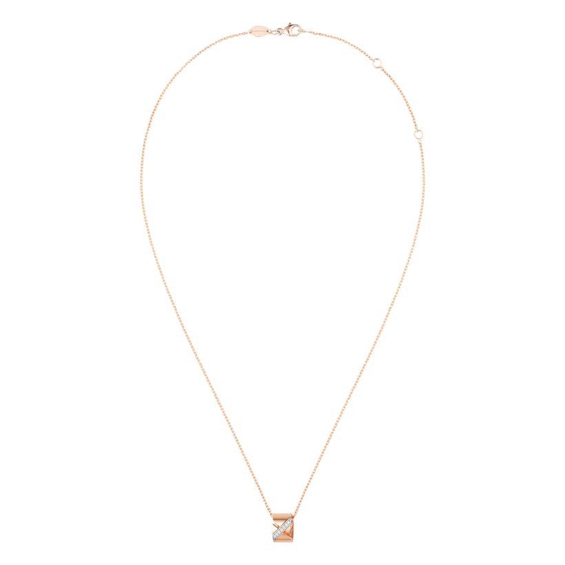 18K Gold Diamond Chaumet Liens Evidence Pendant
