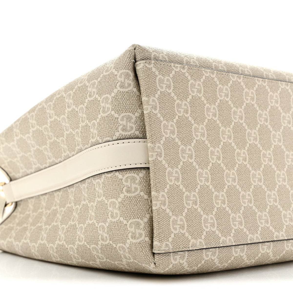Gucci GG Supreme Monogram Medium Emblem Bucket Bag Beige White