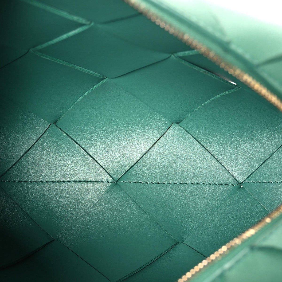 Bottega Veneta Lambskin Maxi Intrecciato Small Cassette Camera Bag Mermaid