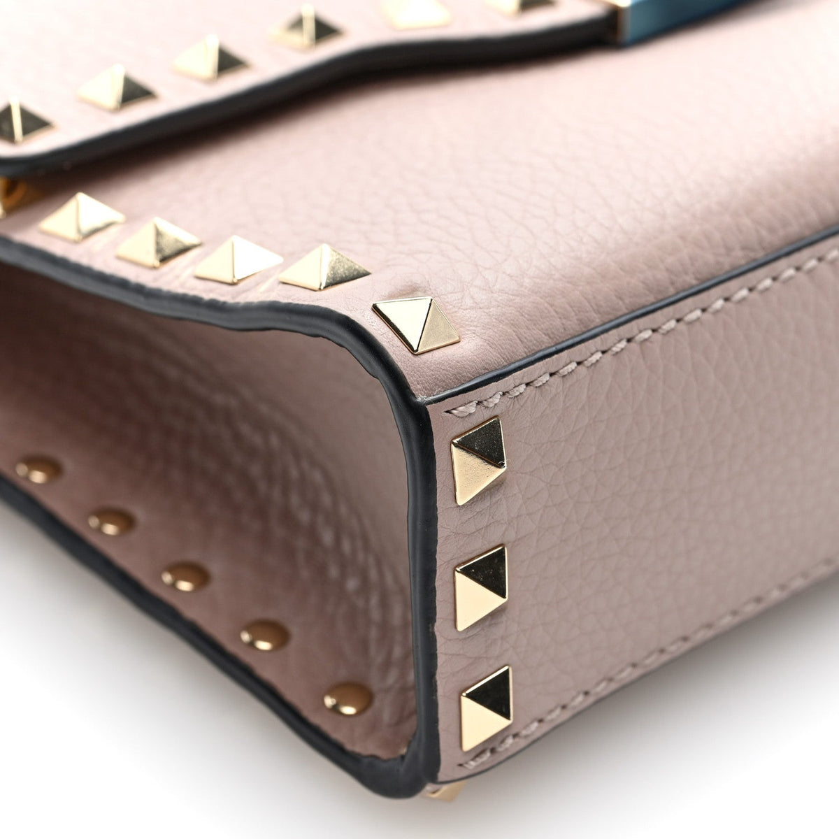 Valentino Garavani Pebbled Calfskin Medium Rockstud Flip Lock Crossbody Bag Poudre
