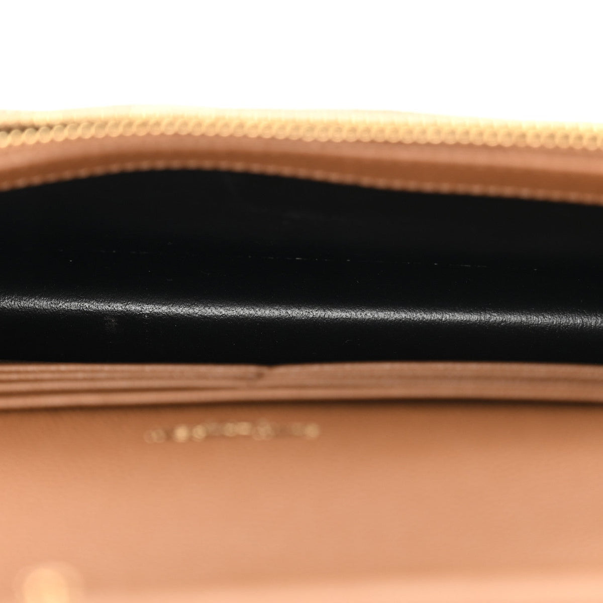 Saint Laurent Grain De Poudre Matelasse Chevron Envelope Chain Wallet Dune