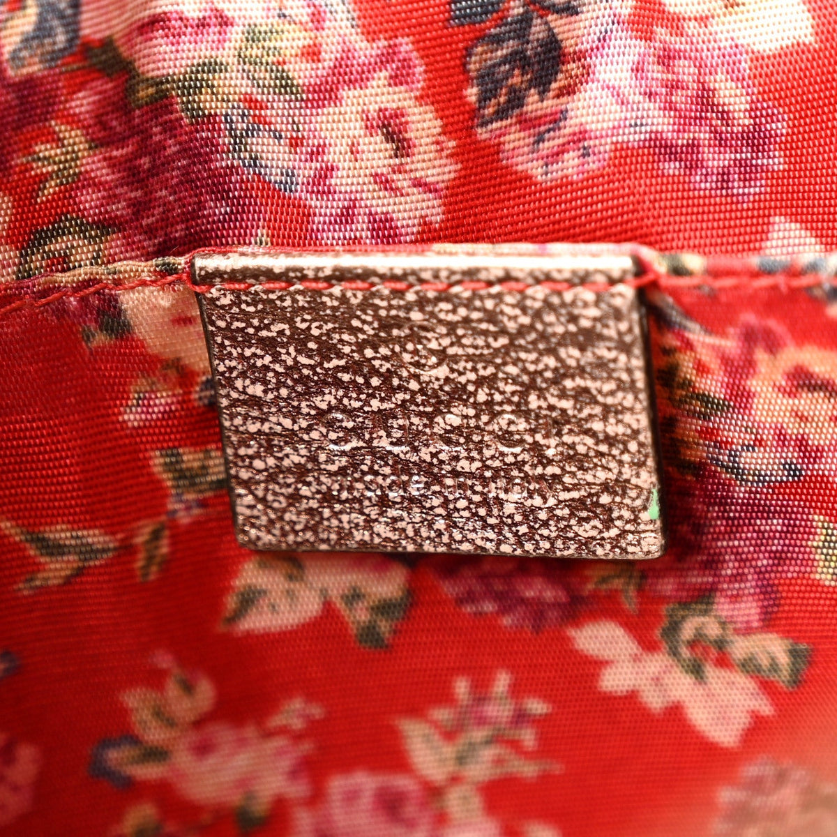 Gucci Laminated Nappa Trapuntata Small Zumi Shoulder Bag Rosa Lago Rame
