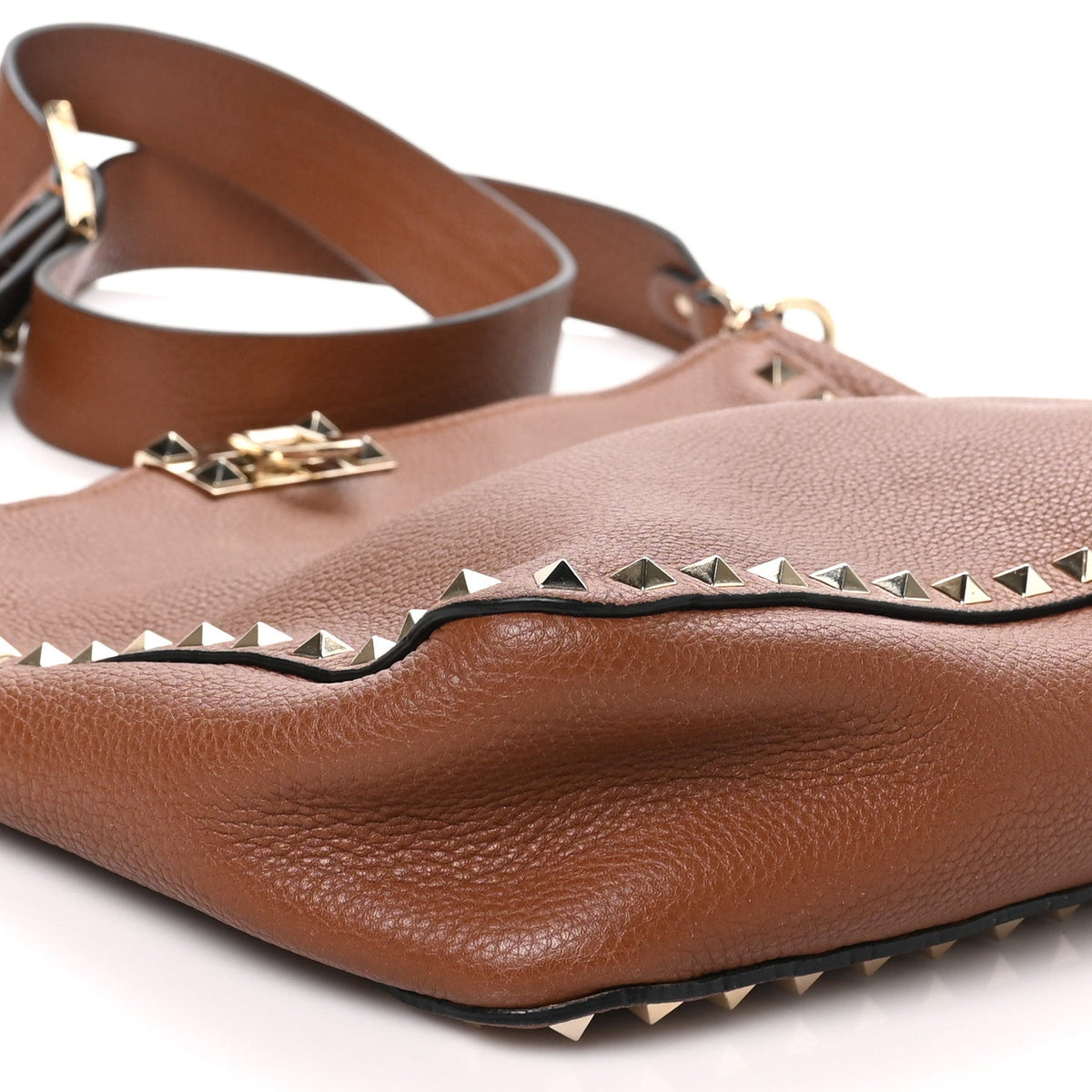Valentino Garavani Pebbled Calfskin Small Rockstud Messenger Bag Light Cuir