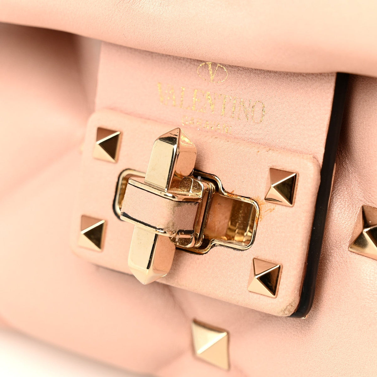 Valentino Garavani Nappa Medium Candystud Top Handle Bag Poudre 1984995