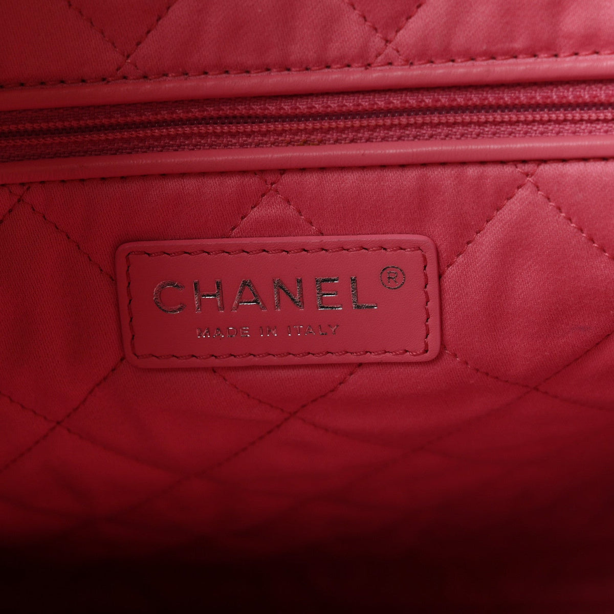 Chanel Shiny Calfskin Quilted Chanel 22 Bag Pink