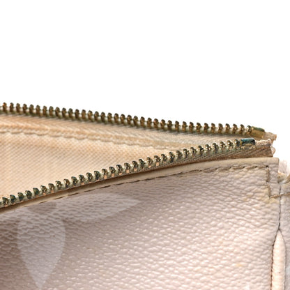 Louis Vuitton Monogram Giant By The Pool Multi Pochette Accessoires Brume
