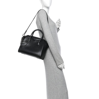 Givenchy Smooth Calfskin Chains Small Antigona Black