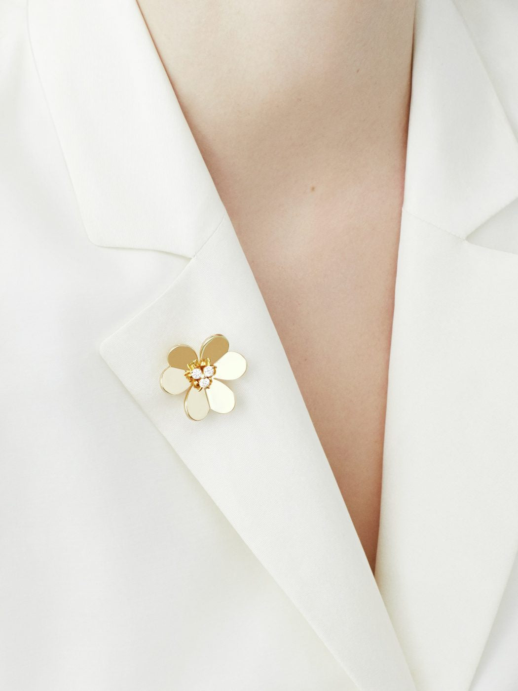 18K Gold Diamond VCA Frivole Clip Pendant