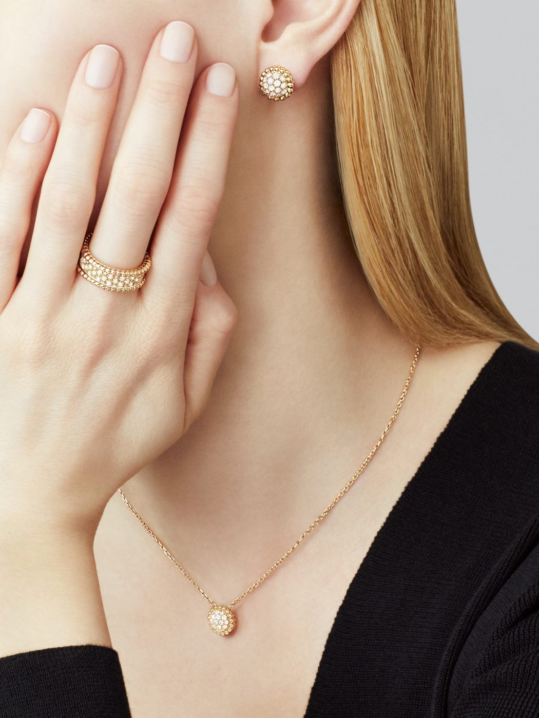 18K Gold Diamond VCA Perlée Earrings