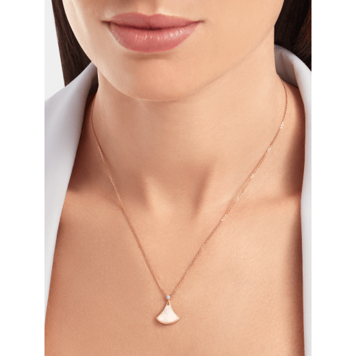18K Gold Diamond Mother of Pearl Divas' Dream Necklace