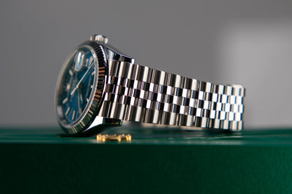 Rolex Datejust 36 mm Bright Blue Dial Oystersteel Jubilee 126200-0005