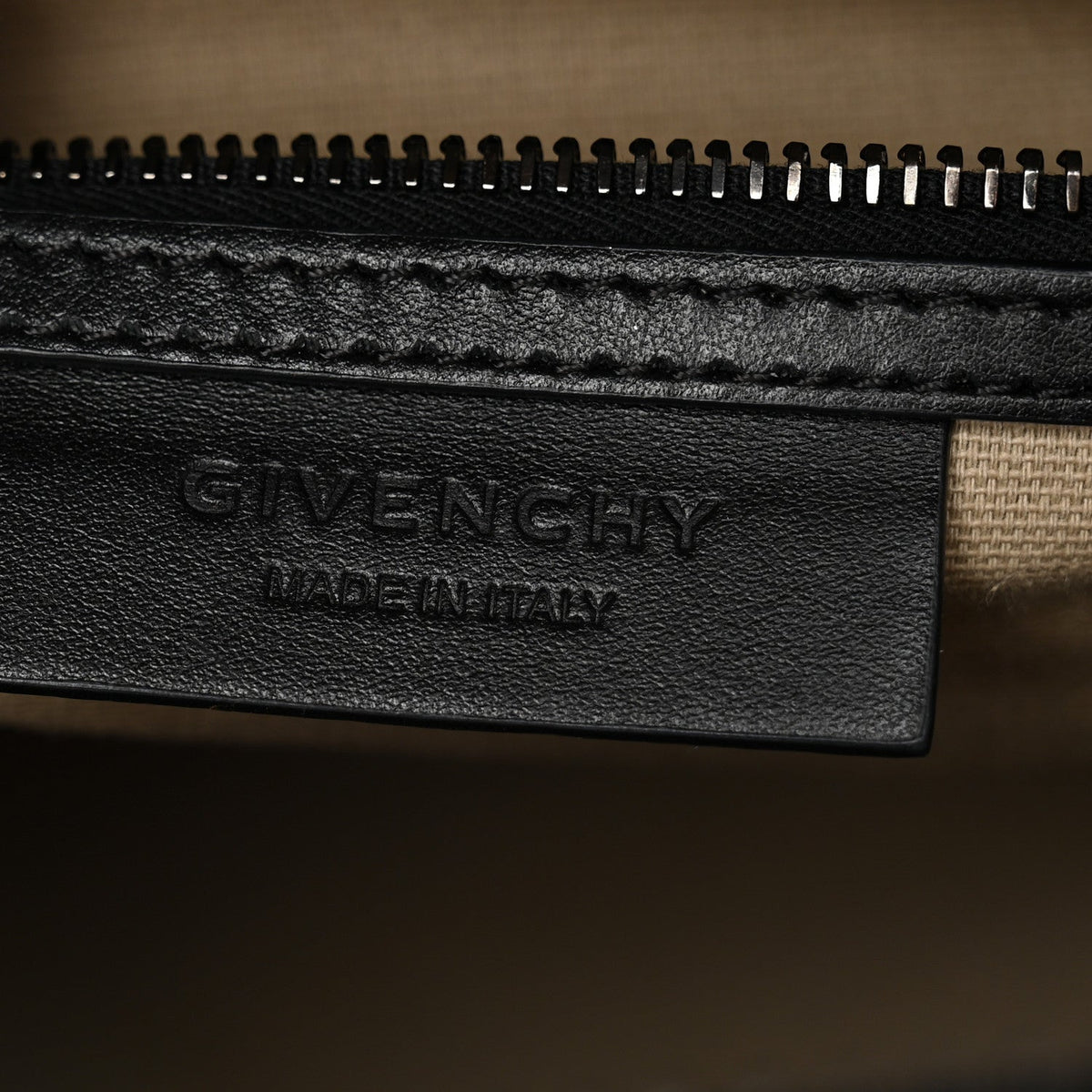 Givenchy Smooth Calfskin Chains Small Antigona Black