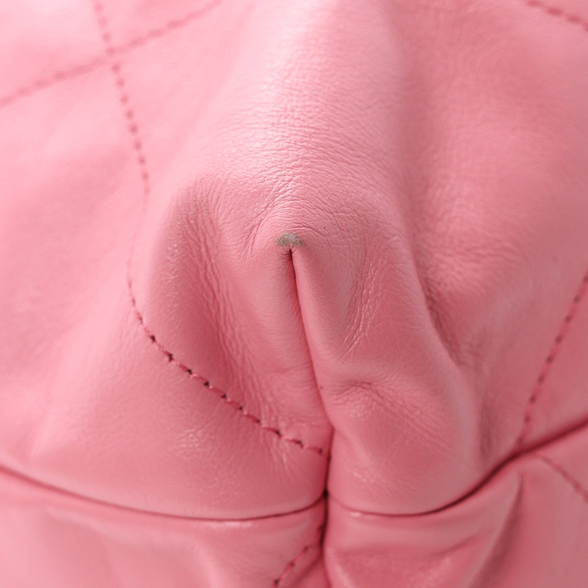 Chanel Shiny Calfskin Quilted Chanel 22 Bag Pink