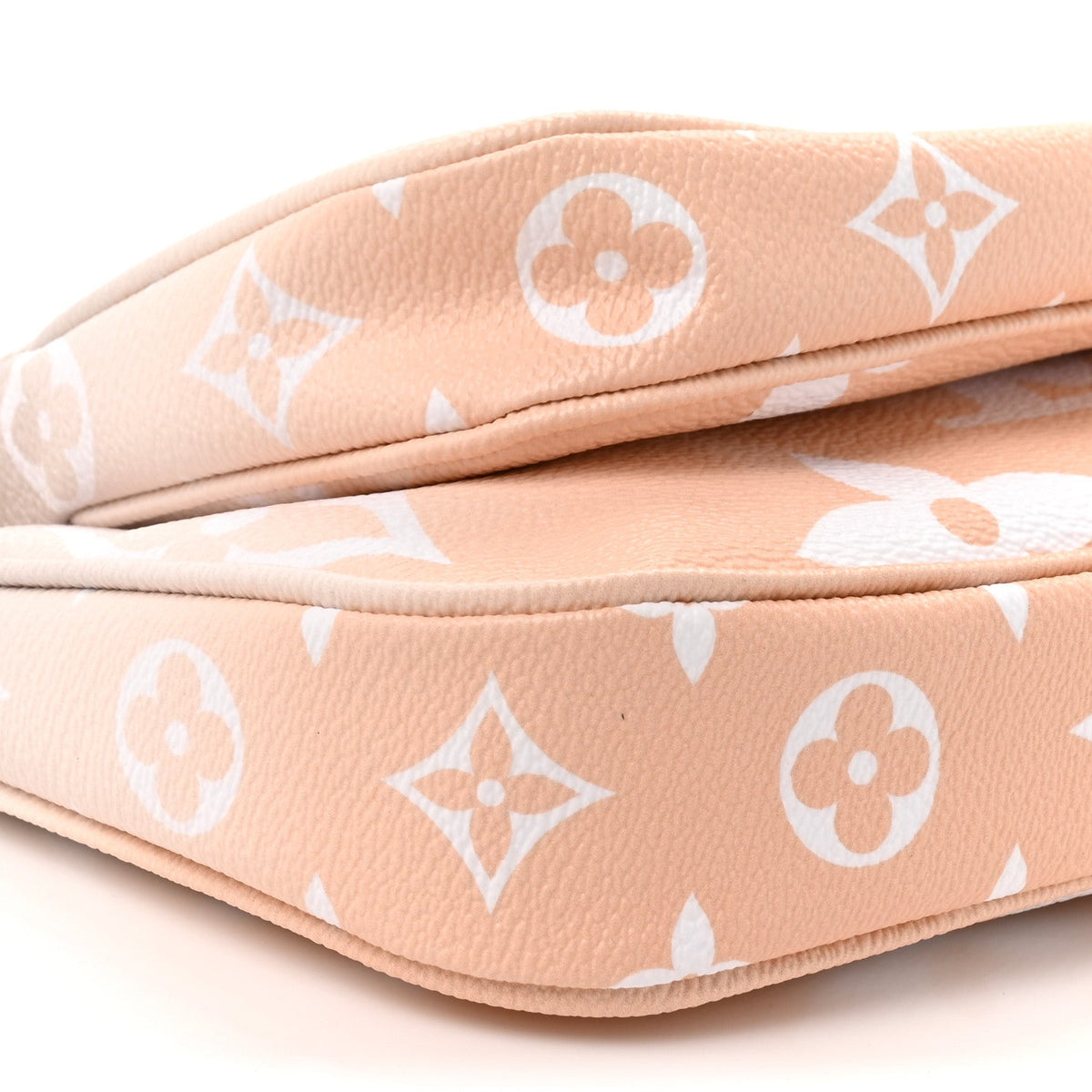 Louis Vuitton Monogram Giant Multi Pochette Accessoires Brume