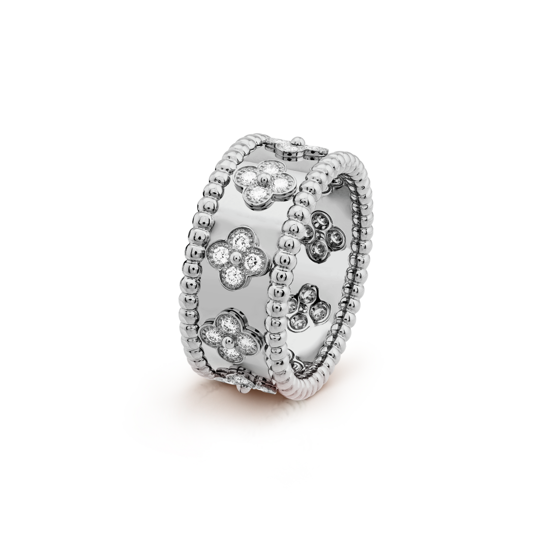 18K Gold Diamond VCA Perlée Clover Medium Ring