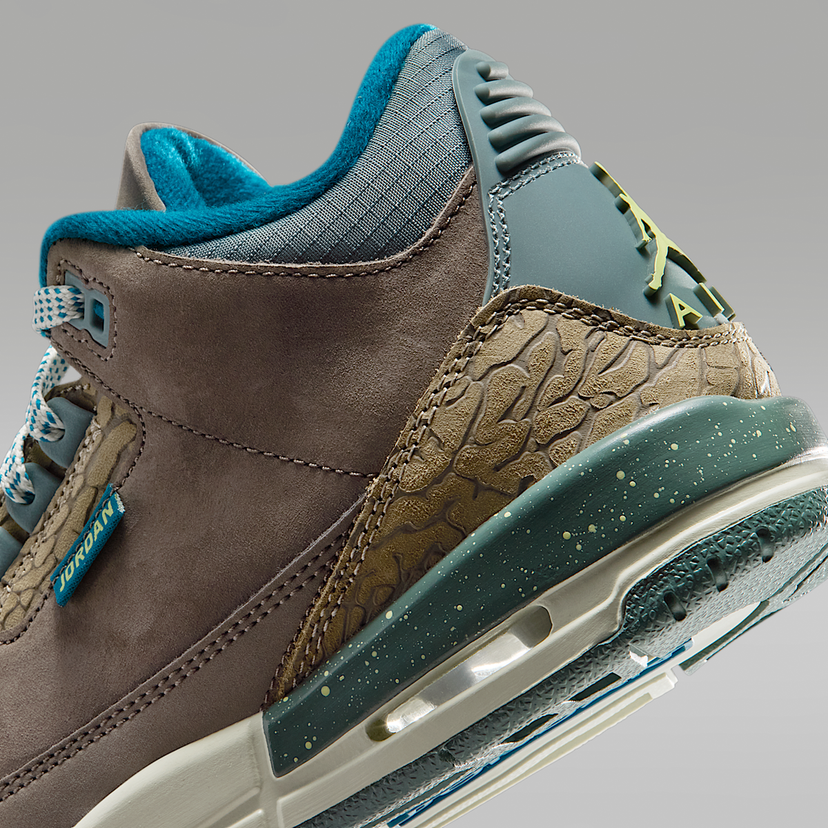 Jordan Air 3 Retro Big Kids' Shoes IB7066-001