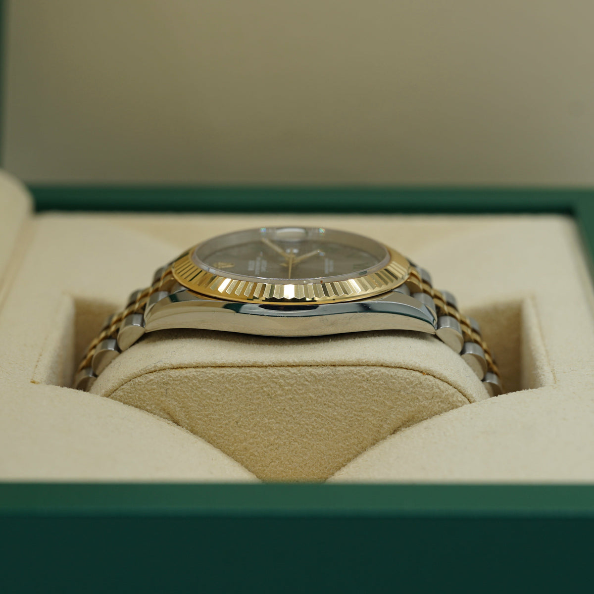 Rolex Datejust 41 mm Slate 18k Yellow Gold Jubilee 126333-0020