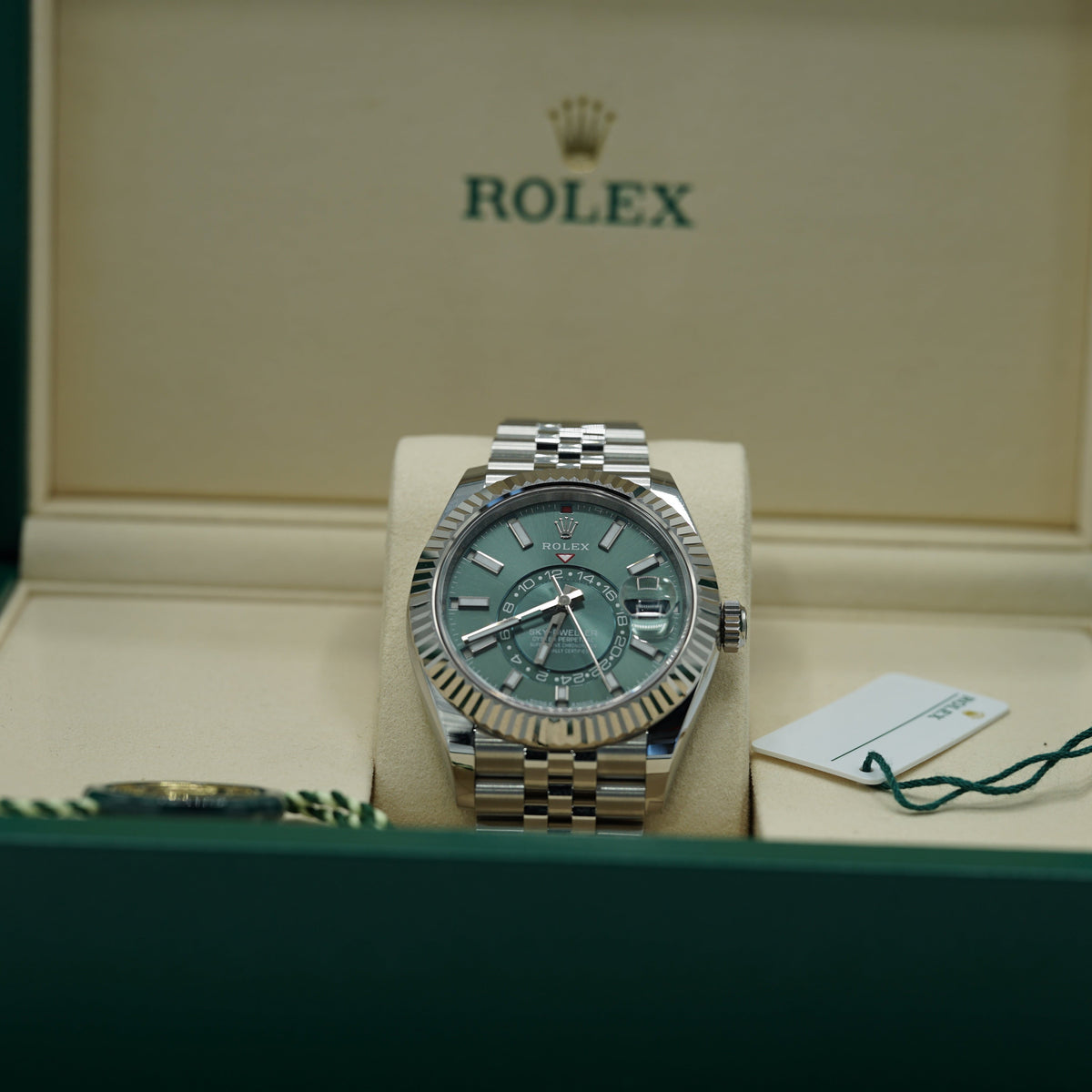 Rolex Sky-Dweller 42 mm Mint Green Oyster 336934-0001