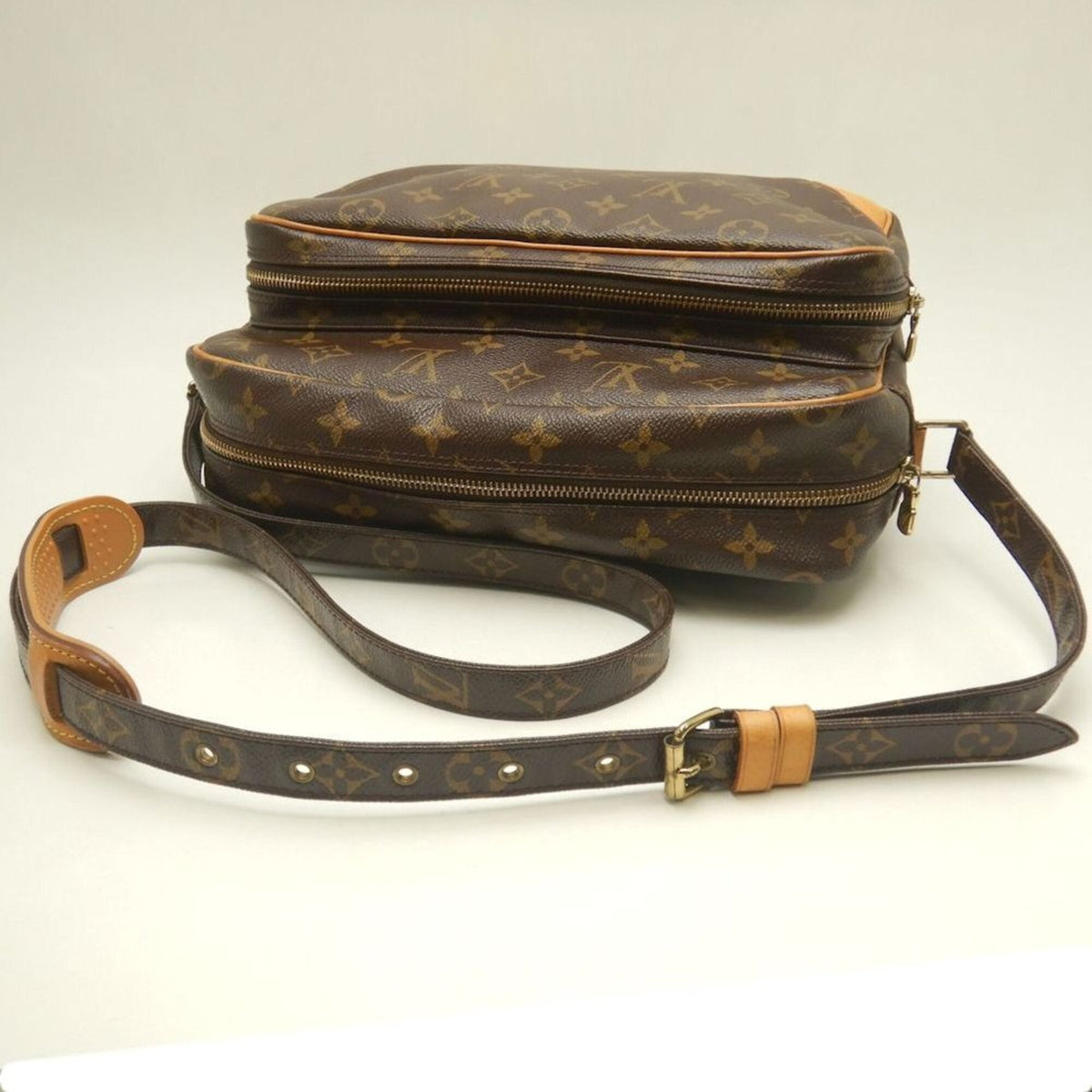 Nil Messenger Bag Monogram Canvas 28