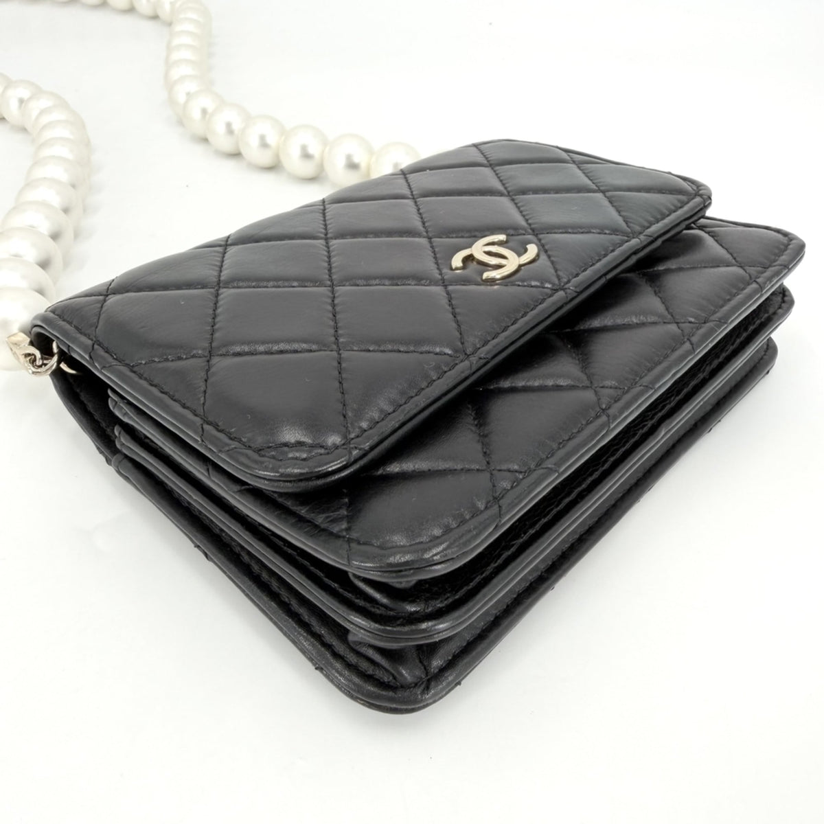 Pearl Strap CC Wallet on Chain Quilted Calfskin