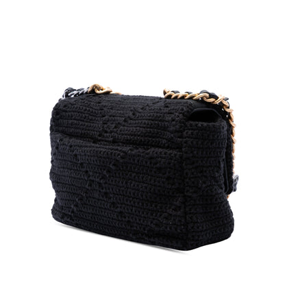 19 Flap Bag Crochet Medium