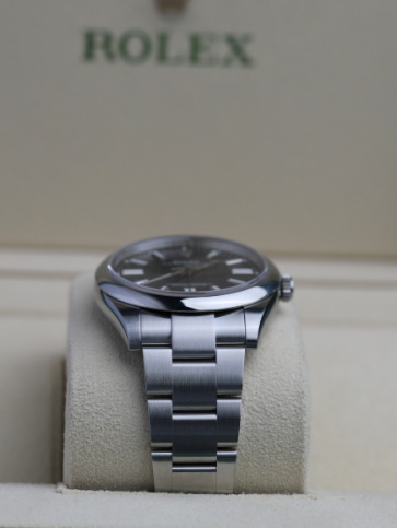 Rolex Oyster Perpetual 41 mm Bright Black Oystersteel Oyster 124300-0002
