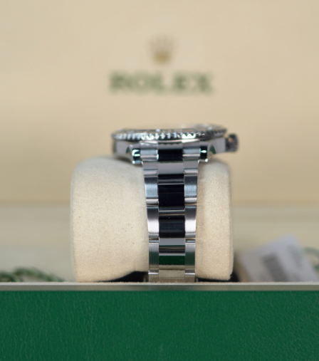 Rolex Yacht-Master 37 mm Slate Oystersteel Platinum Oyster 268622-0002