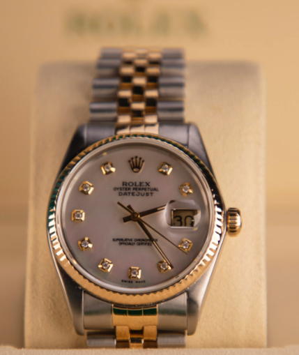 Rolex Datejust 36 mm White MOP Diamonds 18k Yellow Gold Jubilee 126233-0023