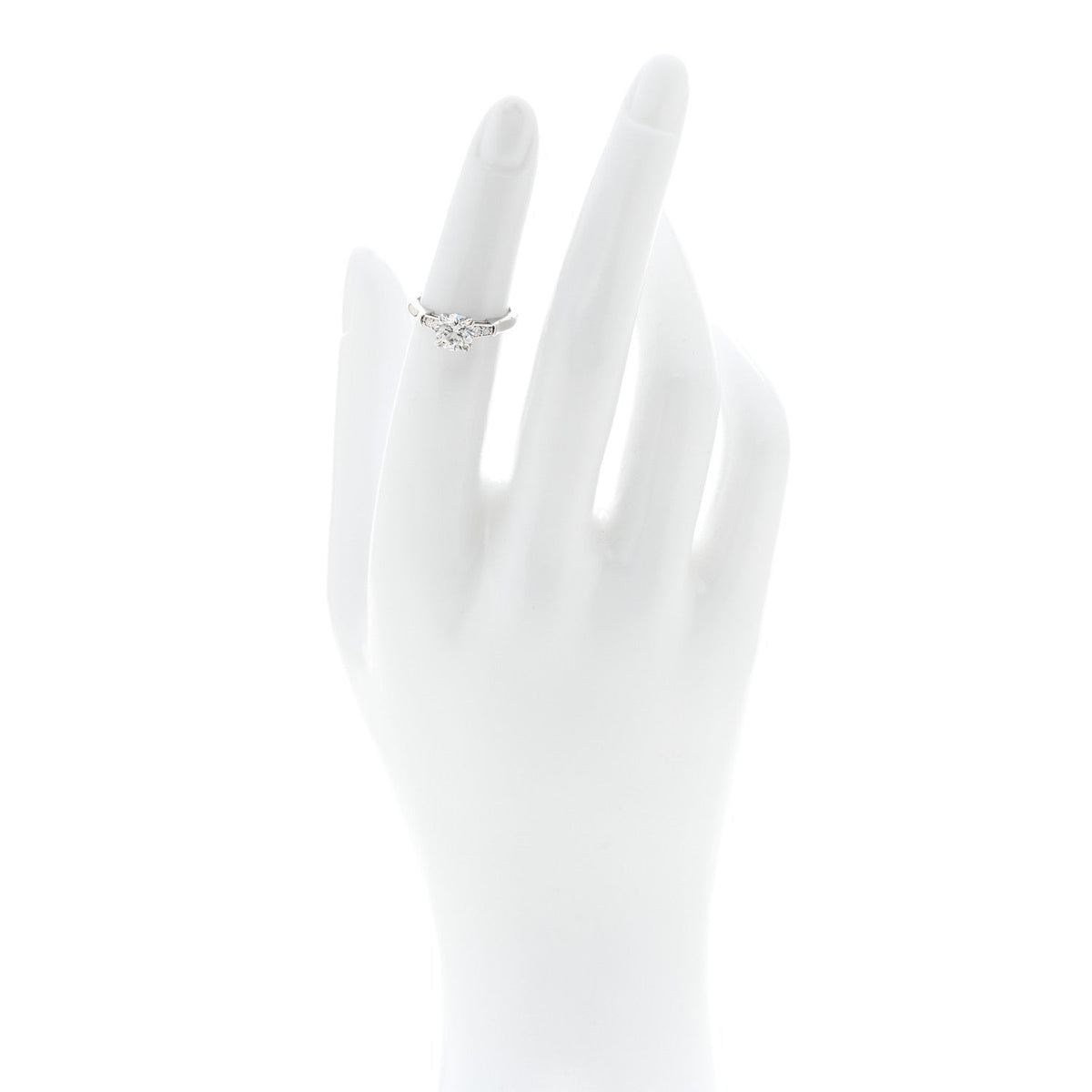 Harry Winston Platinum Diamond Classic Winston Engagement Ring 47 4