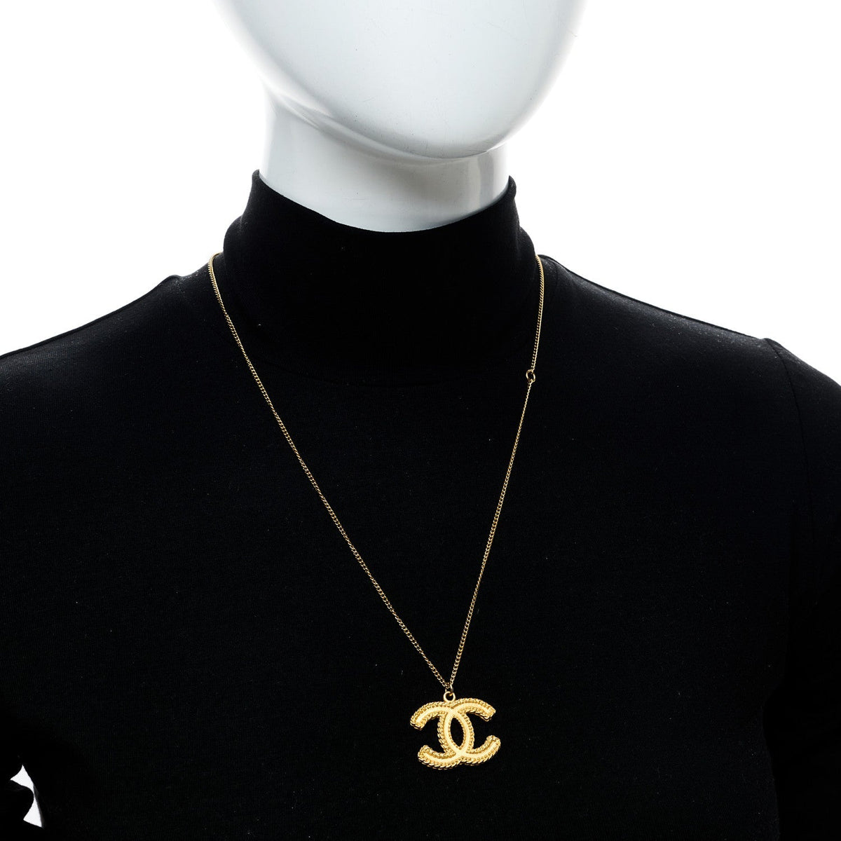 Chanel Metal CC Necklace Matte Gold