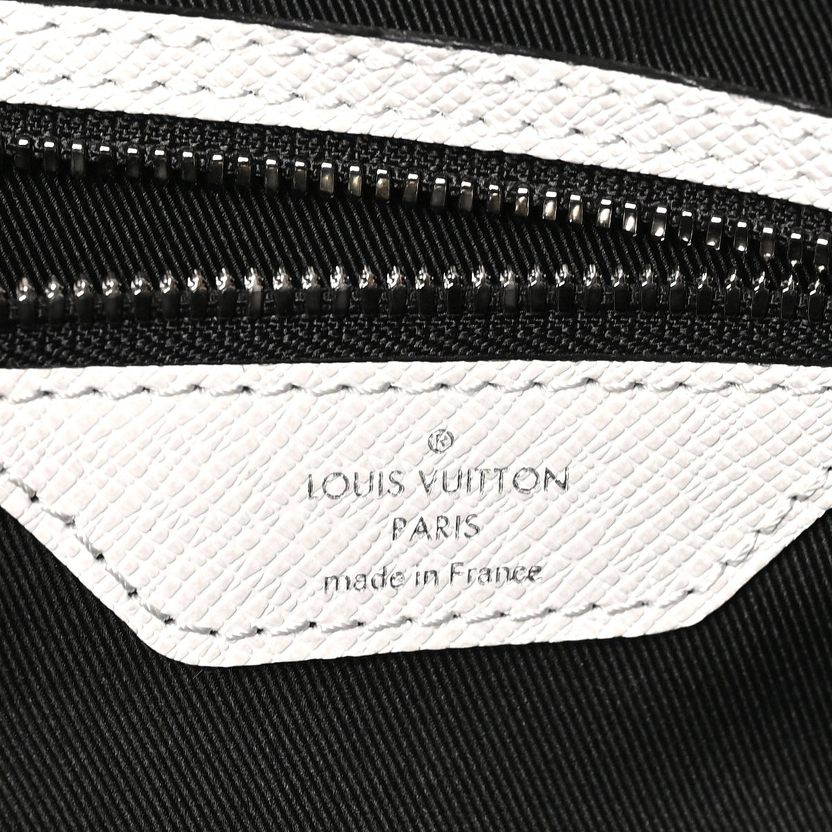 Louis Vuitton Monogram Taiga Keepall Bandouliere 45 Duffel White
