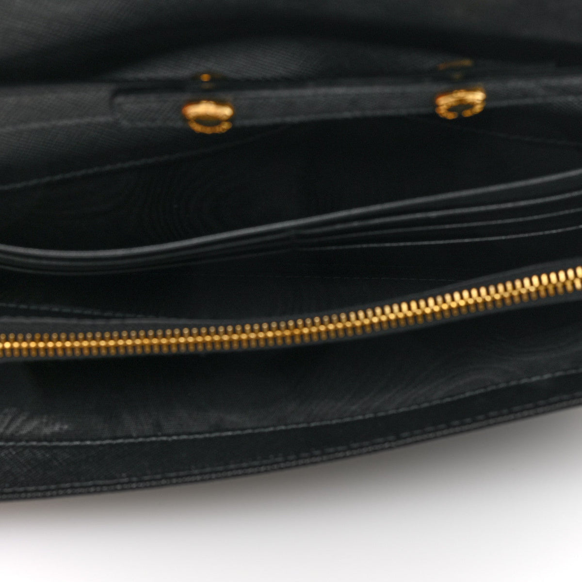 Prada Vitello Move Metal Oro Chain Wallet Black 1989410